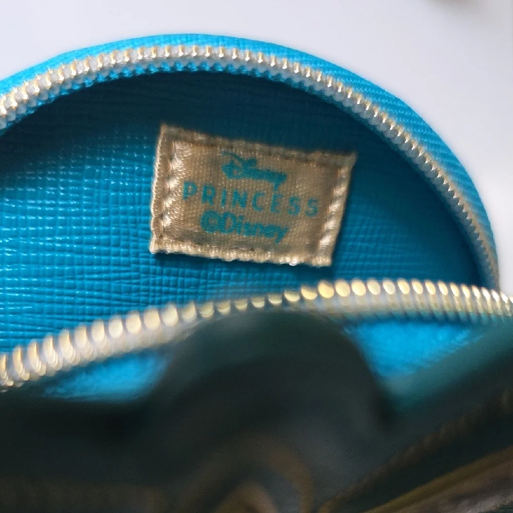 Bath & Body Works Disney Jasmine Teal and Gold Princess Pouch.‎